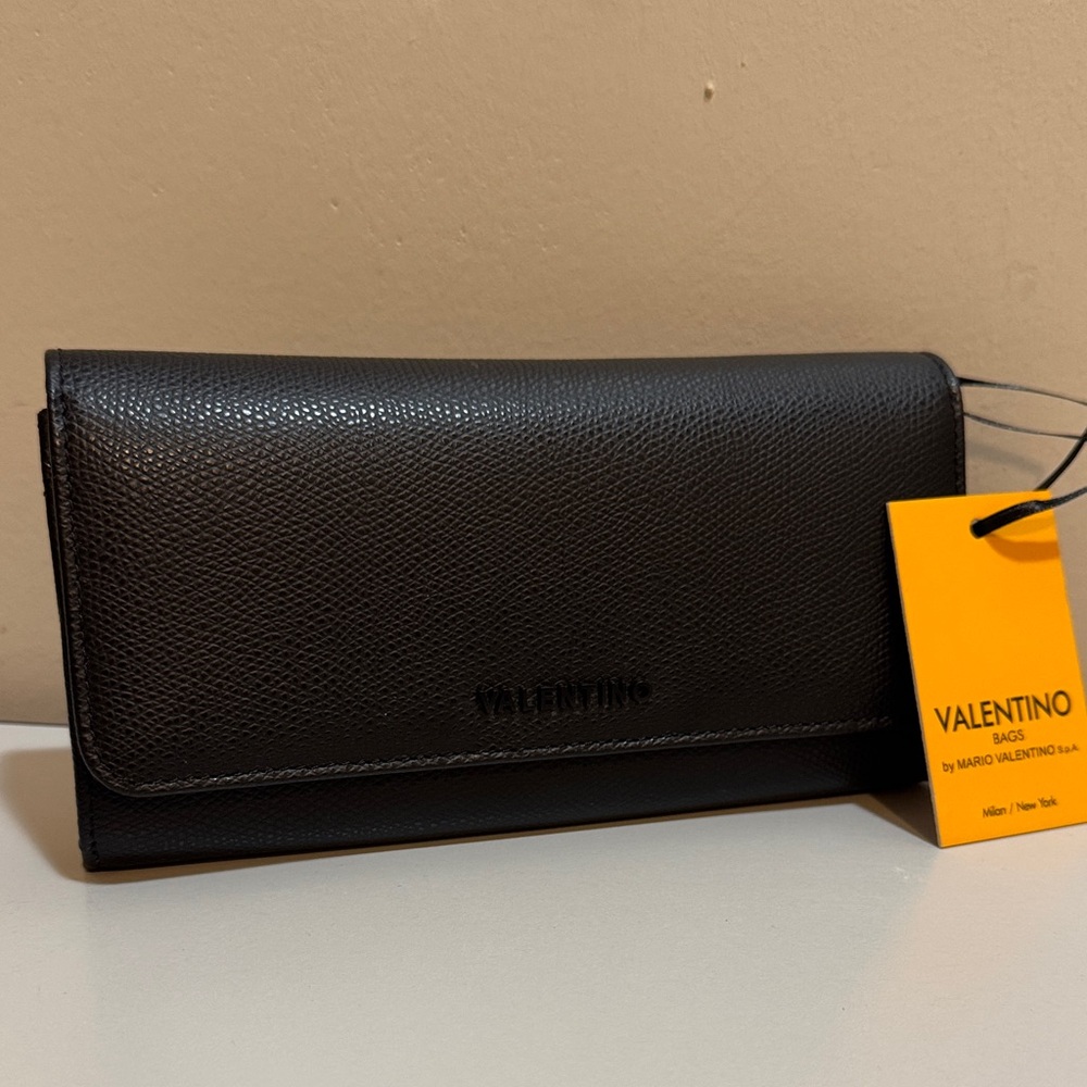 NEW✨ Valentino Continental Leather Wallet by Mario Valentino